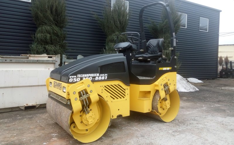 Дорожный каток Bomag