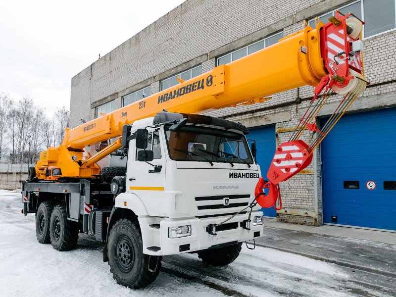 Автокран Ивановец КС-45717к-3