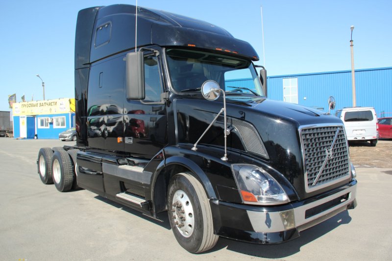 Грузовой тягач седельный Volvo VNL 670