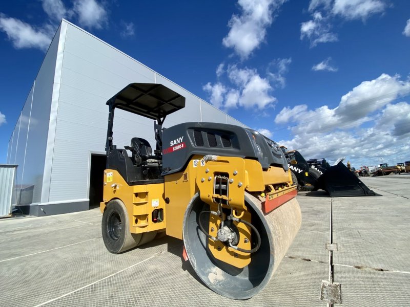 Каток XCMG xmr403