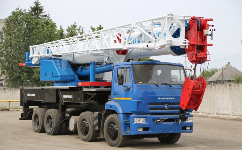 Автокран Галичанин 50 т КС 65713-1
