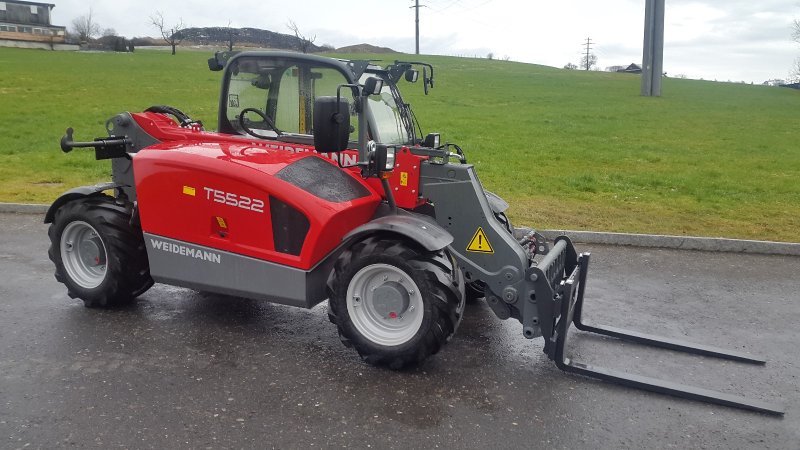 Телескопический погрузчик Weidemann t4512