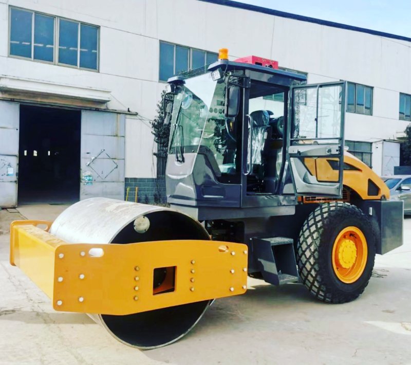 Каток XCMG xs142j