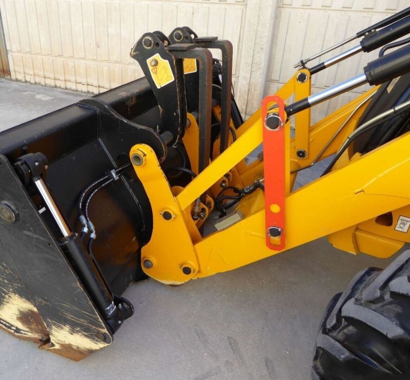 Стрела JCB 3cx