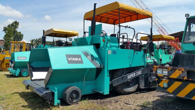 Асфальтоукладчик Vogele super 1502