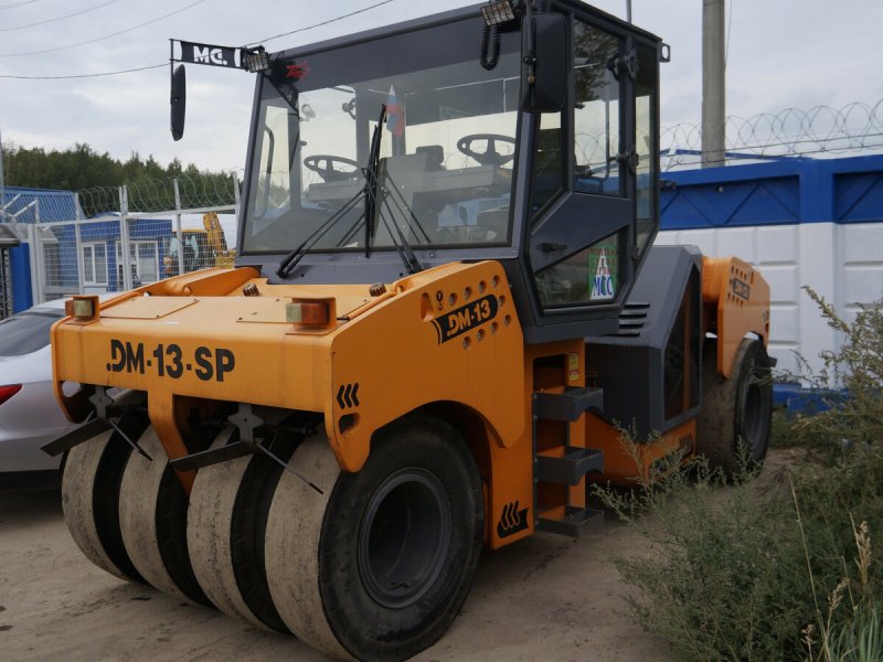 Каток дорожный двухвальцовый вибрационный ZDM-13-VD