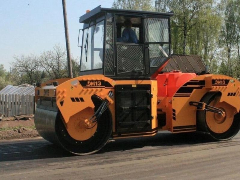 Каток дорожный DM-10-VC комбинированный вибрационный
