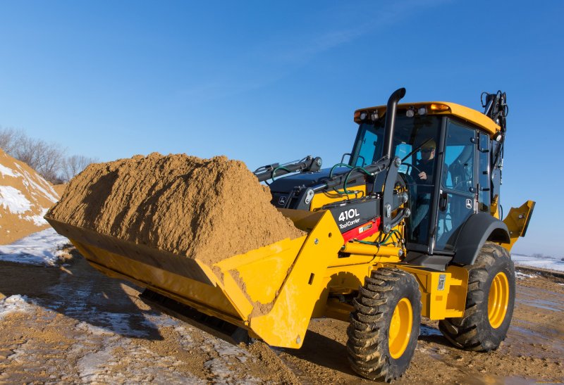 John Deere 325