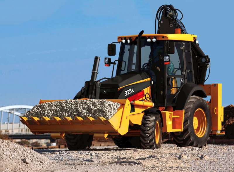 Экскаватор-погрузчик John Deere 325k