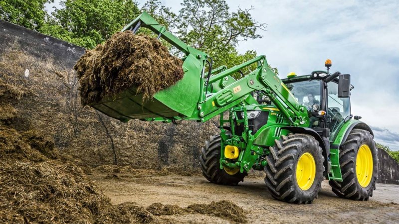 Колесный трактор John Deere-7250