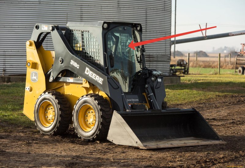 Погрузчик с бортовым поворотом John Deere 318d