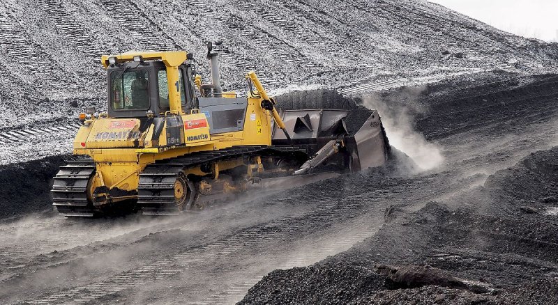 Бульдозер Komatsu HD 750