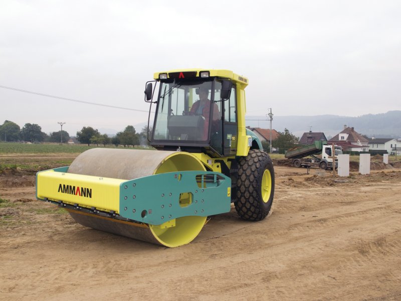Каток грунтовый Ammann ASC 150d