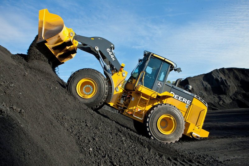 John Deere 644