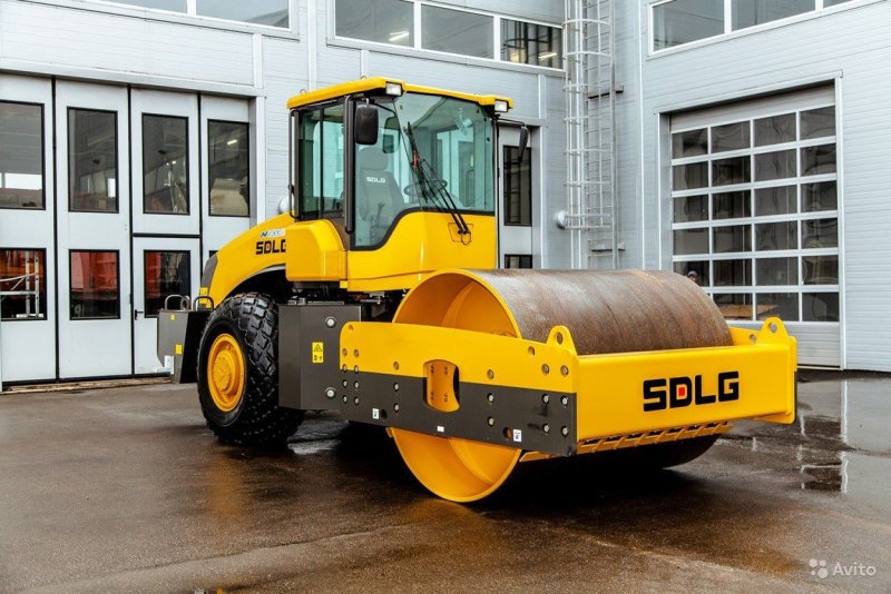 Каток SDLG rs8200