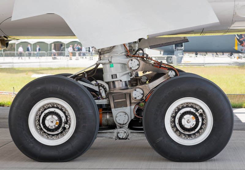 Airbus a350 шасси