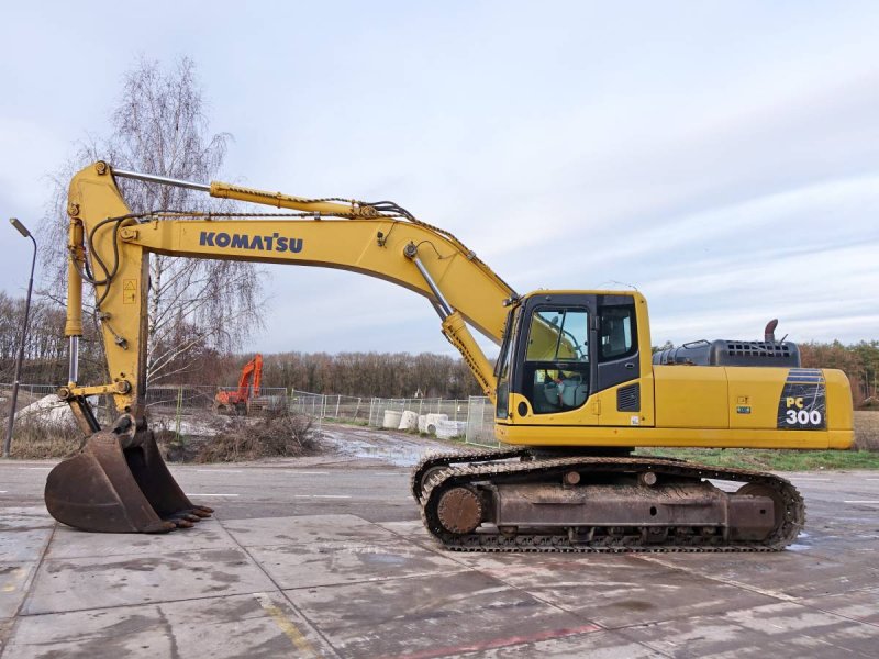 Komatsu pc300