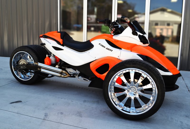 Трайк Spyder