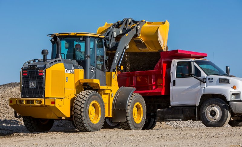 John Deere - 444к