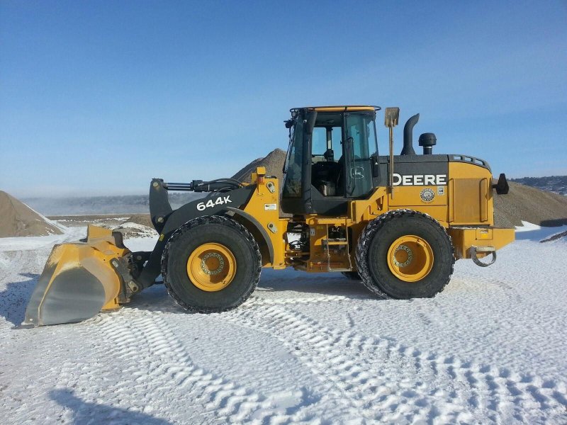 Фронтальный погрузчик John Deere