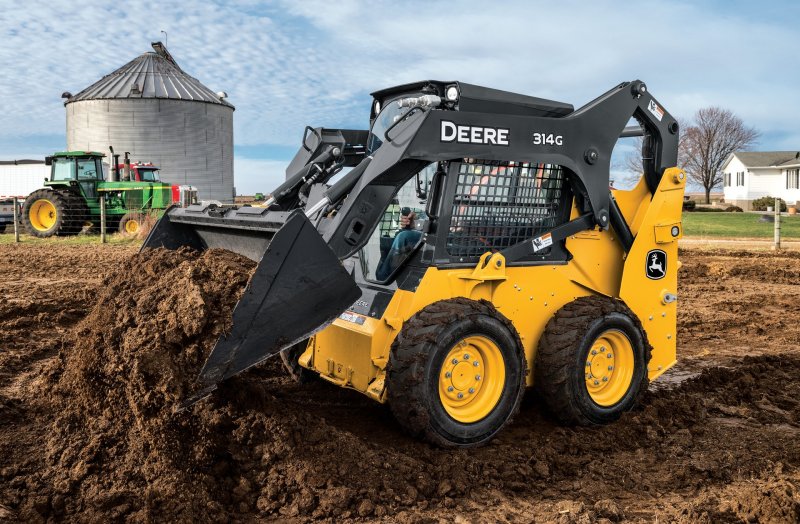 Мини погрузчик John Deere