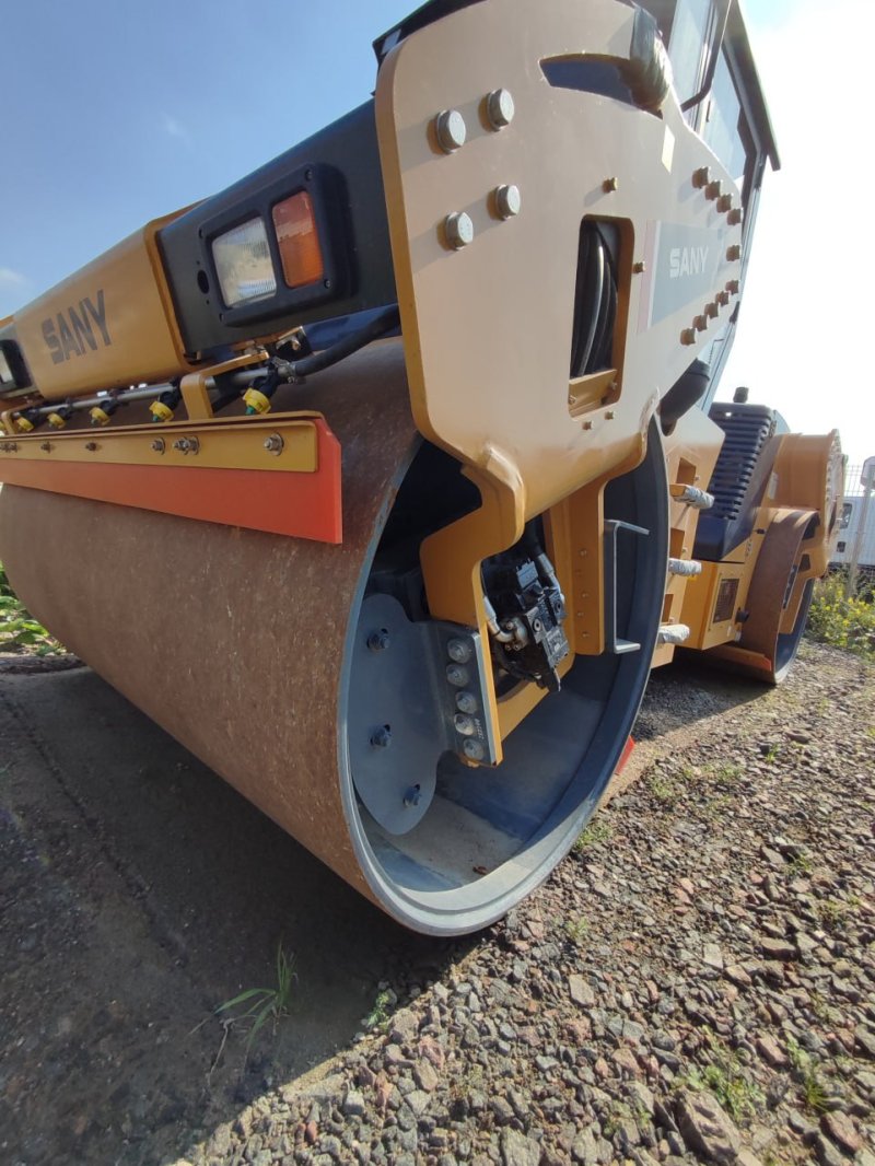 Виброкаток Komatsu WA 10