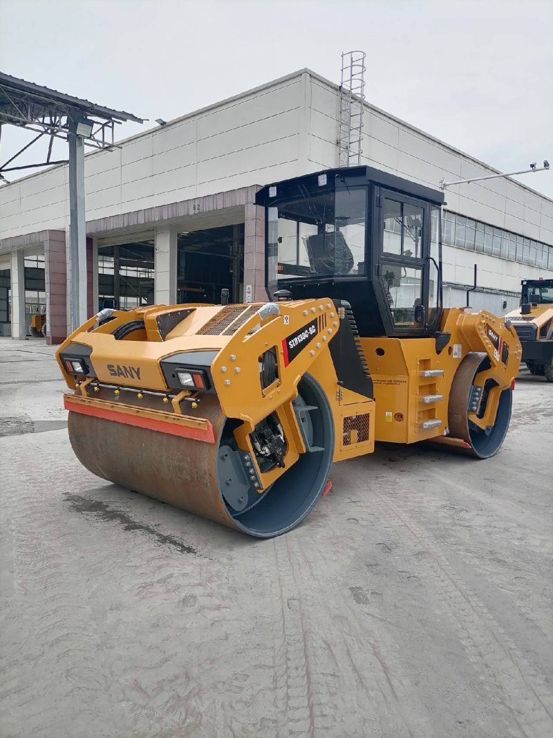 Каток sany str130c-8s