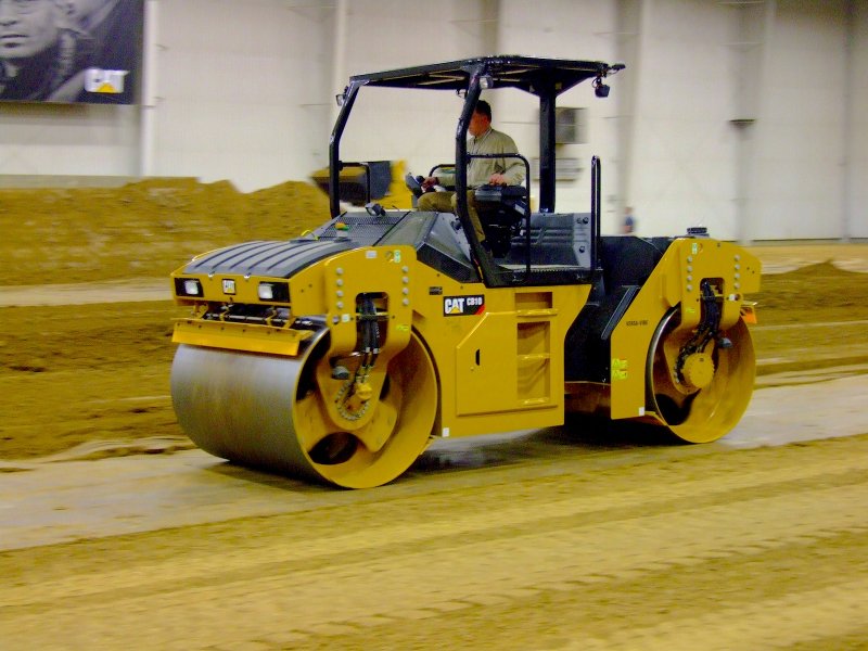 Асфальтовый каток Caterpillar 10тн
