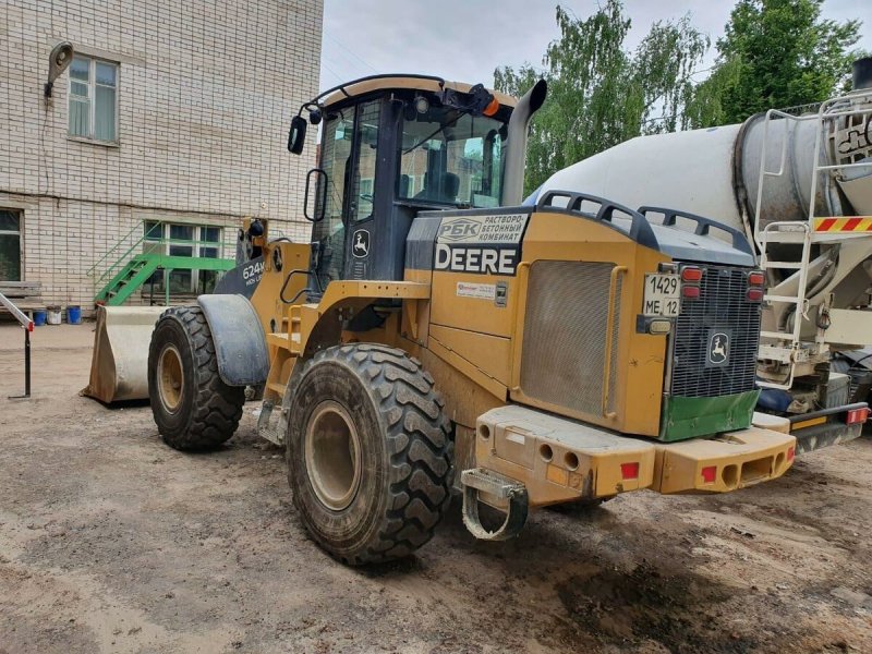 John Deere 624k