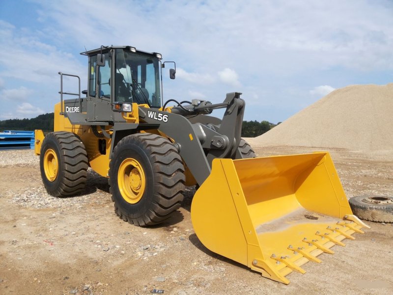 Погрузчик John Deere wl56