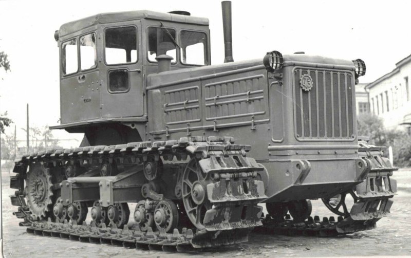 Т-140 трактор