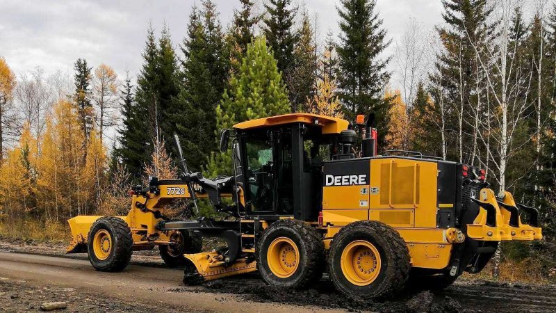 Грейдер JD 772