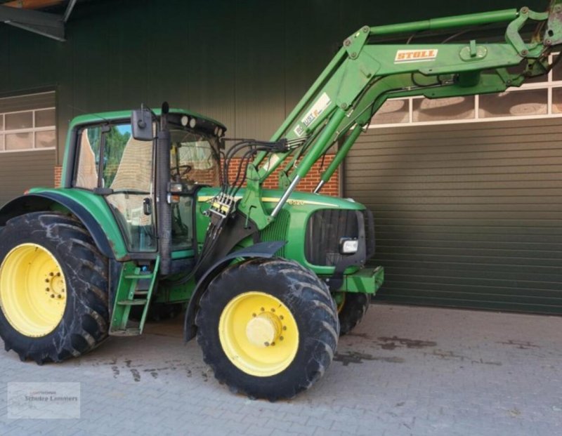 John Deere 7920