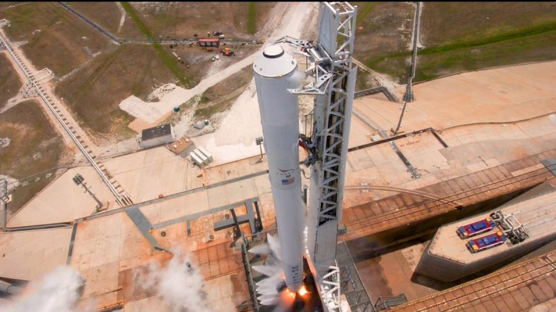 Стартовый стол Falcon 9