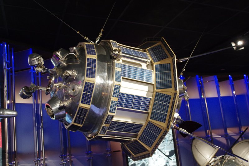Королев "Луна - 3".