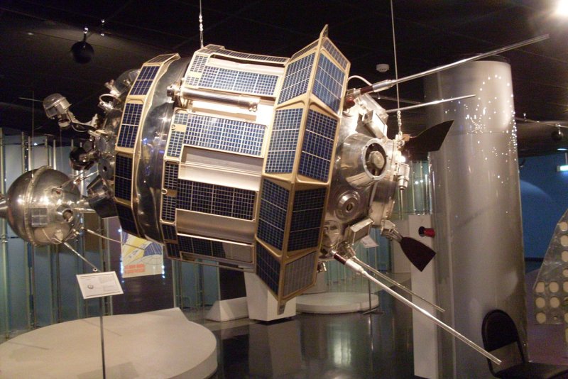 Автоматическая межпланетная станция (АМС) «Луна-3».