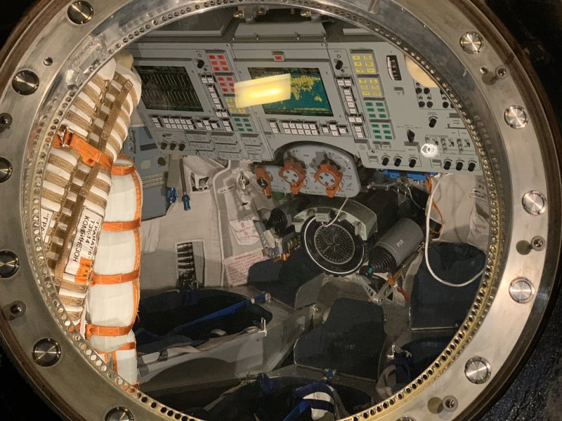 Спускаемый аппарат Союз МС-10