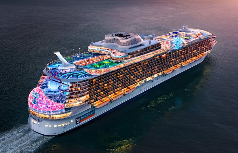 Круизный лайнер Royal Caribbean