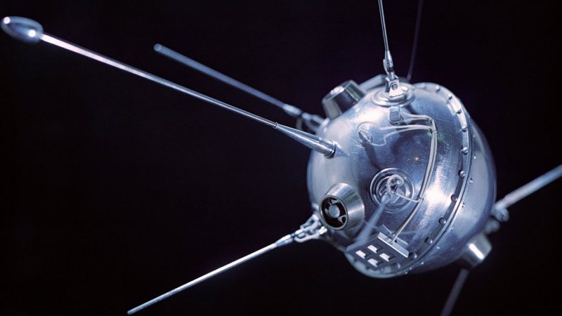 2 Января 1959 года запущена первая Советская межпланетная станция Луна-1