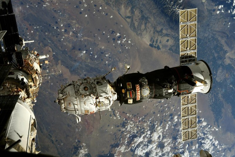 Грузовой корабль "Прогресс МС-09"