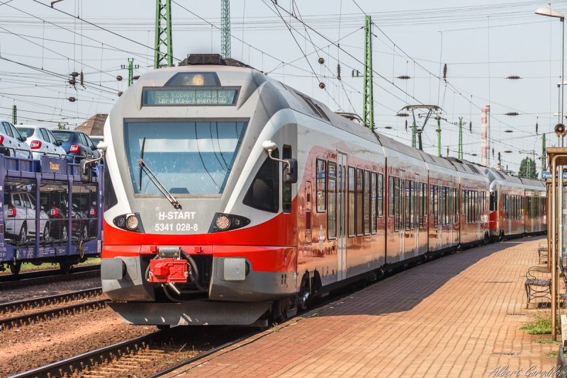 Дизель электропоезд