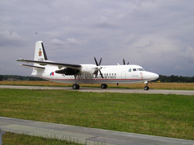 Самолет Fokker 50