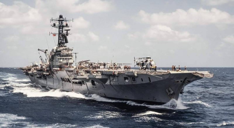 HMAS «Канберра» авианосец