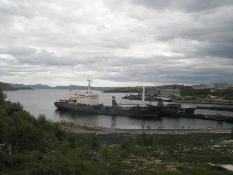 Корабль Амур Оленья губа