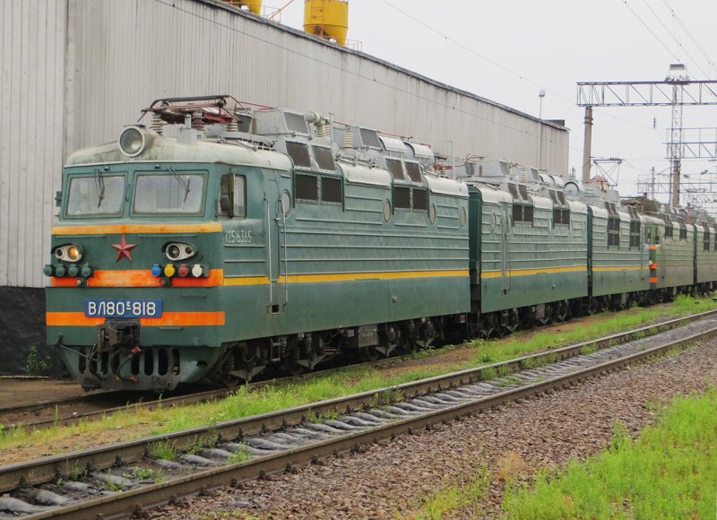 Электровоз вл80с 3 секции