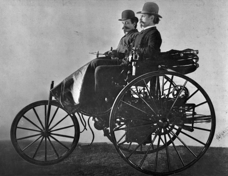 Автомобиль Карл Бенц 1885 год