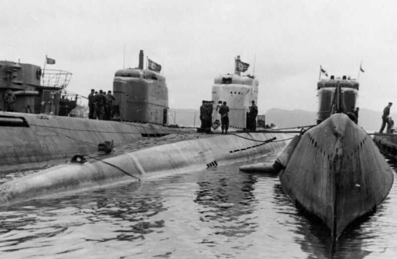 Немецкая подводная лодка 1945