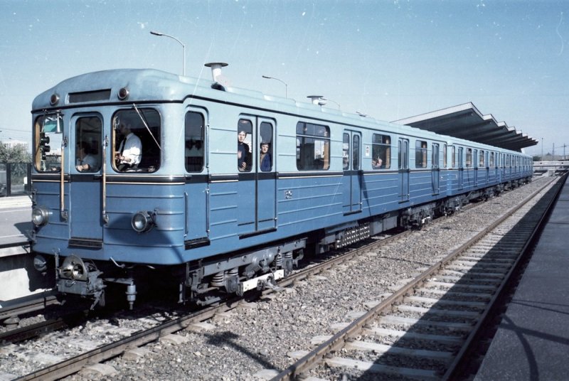 Метровагон 81-715