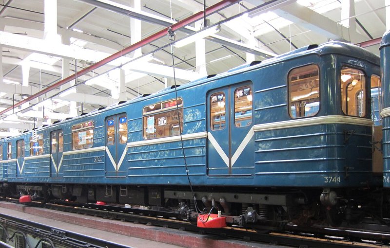 81-705 Вагон метро