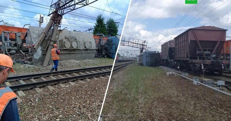 Грузовой поезд на станции